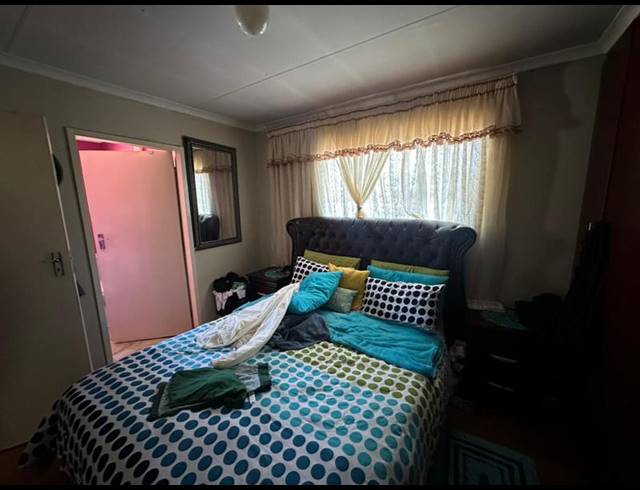 2 BEDROOM HOUSE FOR SALE IN BUHLE PARK